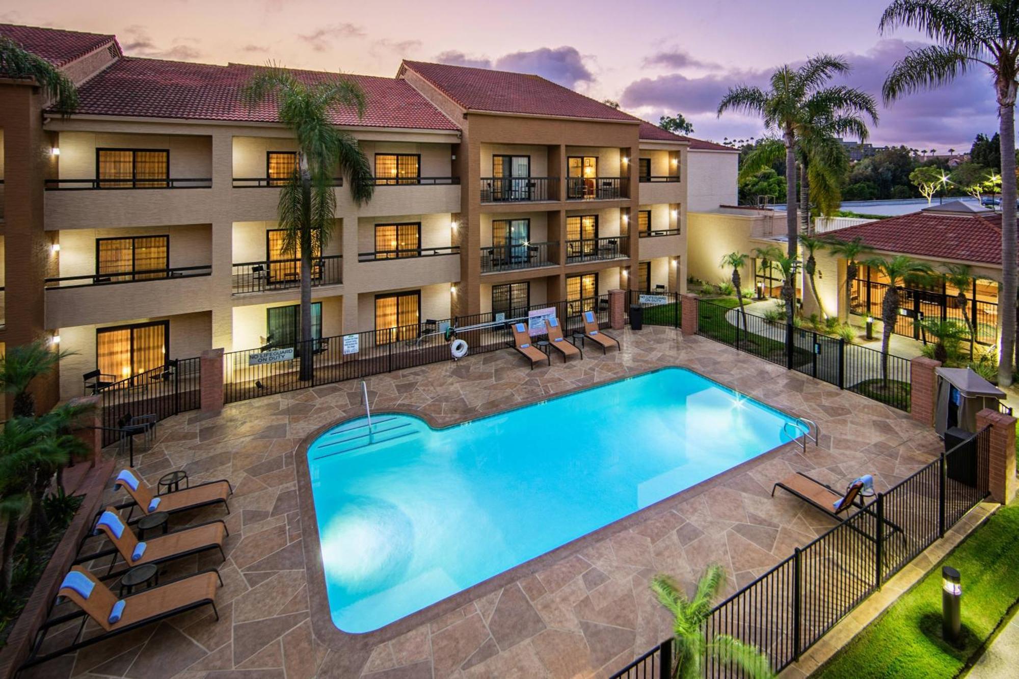 Courtyard By Marriott San Diego Sorrento Valley Extérieur photo